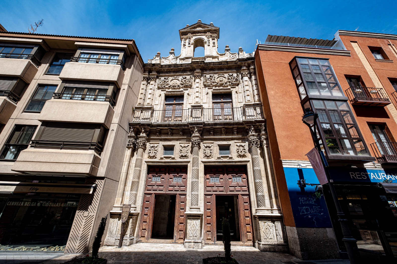 Exterior Sala de Exposiciones de La Pasión 